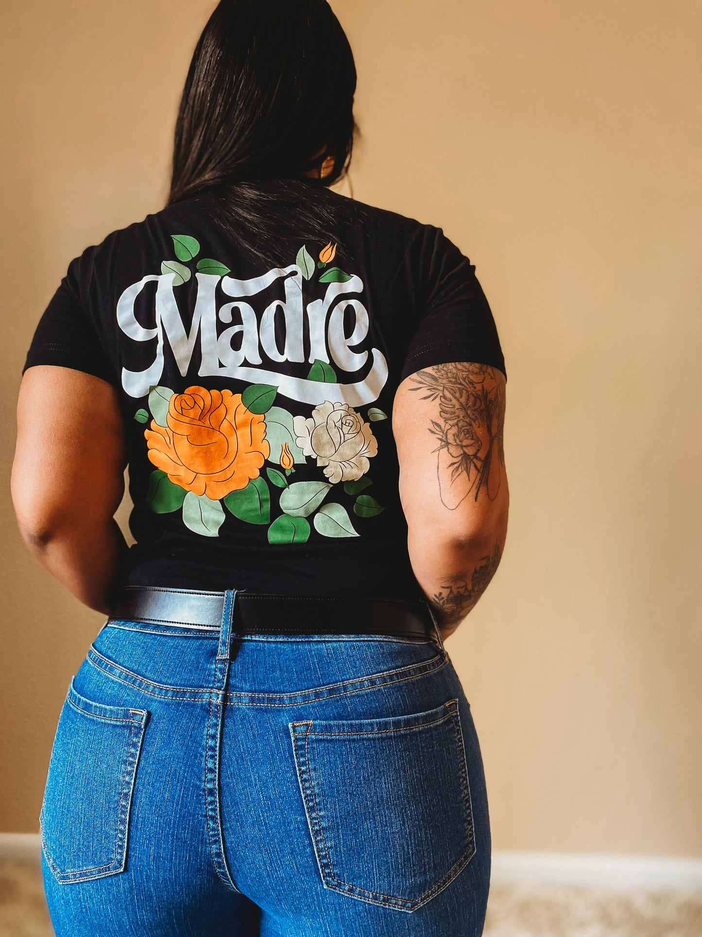 MADRE - BLACK UNISEX TEE