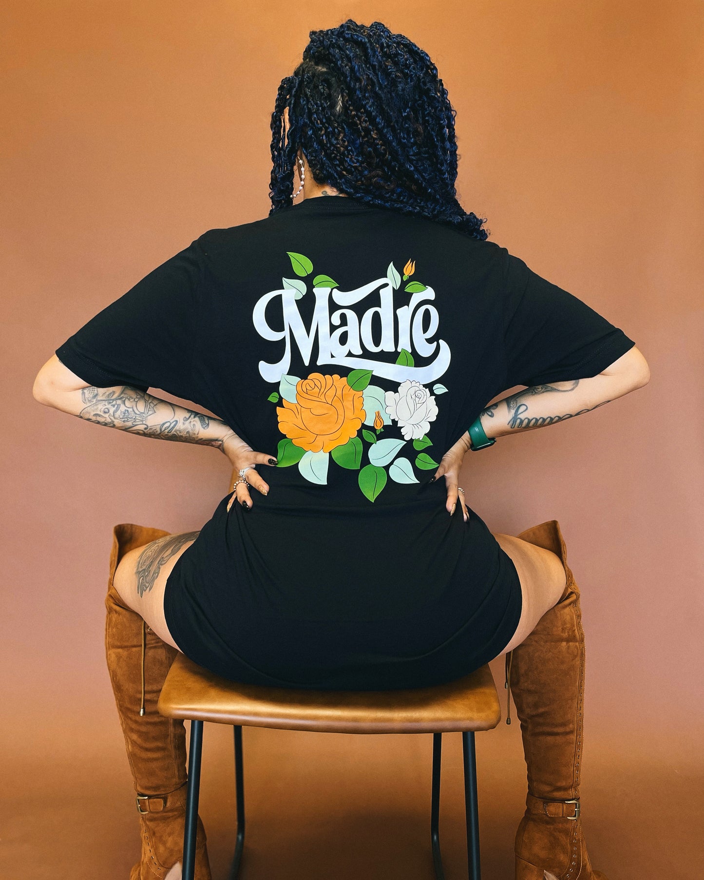 MADRE - BLACK UNISEX TEE